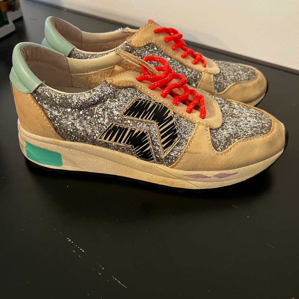 Dolce Vita Yasmin Sneakers - Size 8